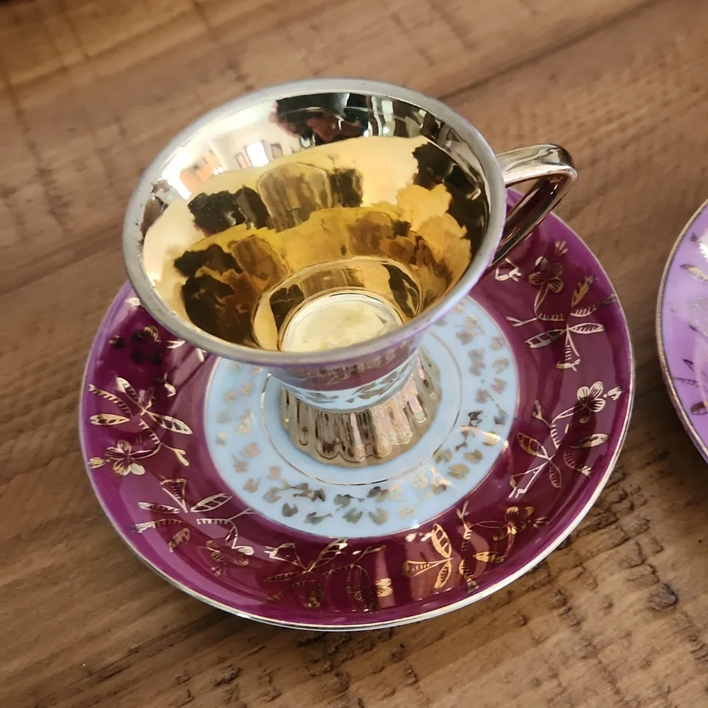 Vintage demitasse lusterware tea & saucer set - Picture 8 of 8